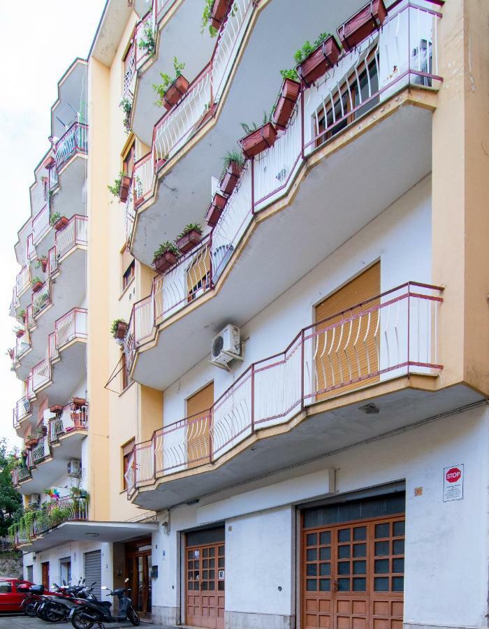 B&B Syrentum Sorrento Esterno foto